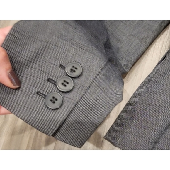 New York & Company Blazer size 8 - Picture 6 of 8